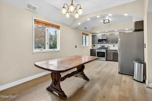 $339,900 | 10 Katherine Terrace, Clifton Park, NY 12065