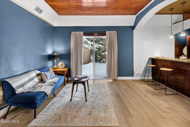 $329,900 | 10 Katherine Terrace, Clifton Park, NY 12065