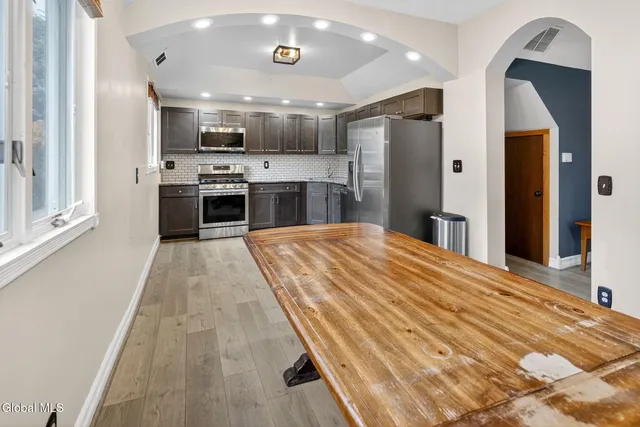 $339,900 | 10 Katherine Terrace, Clifton Park, NY 12065