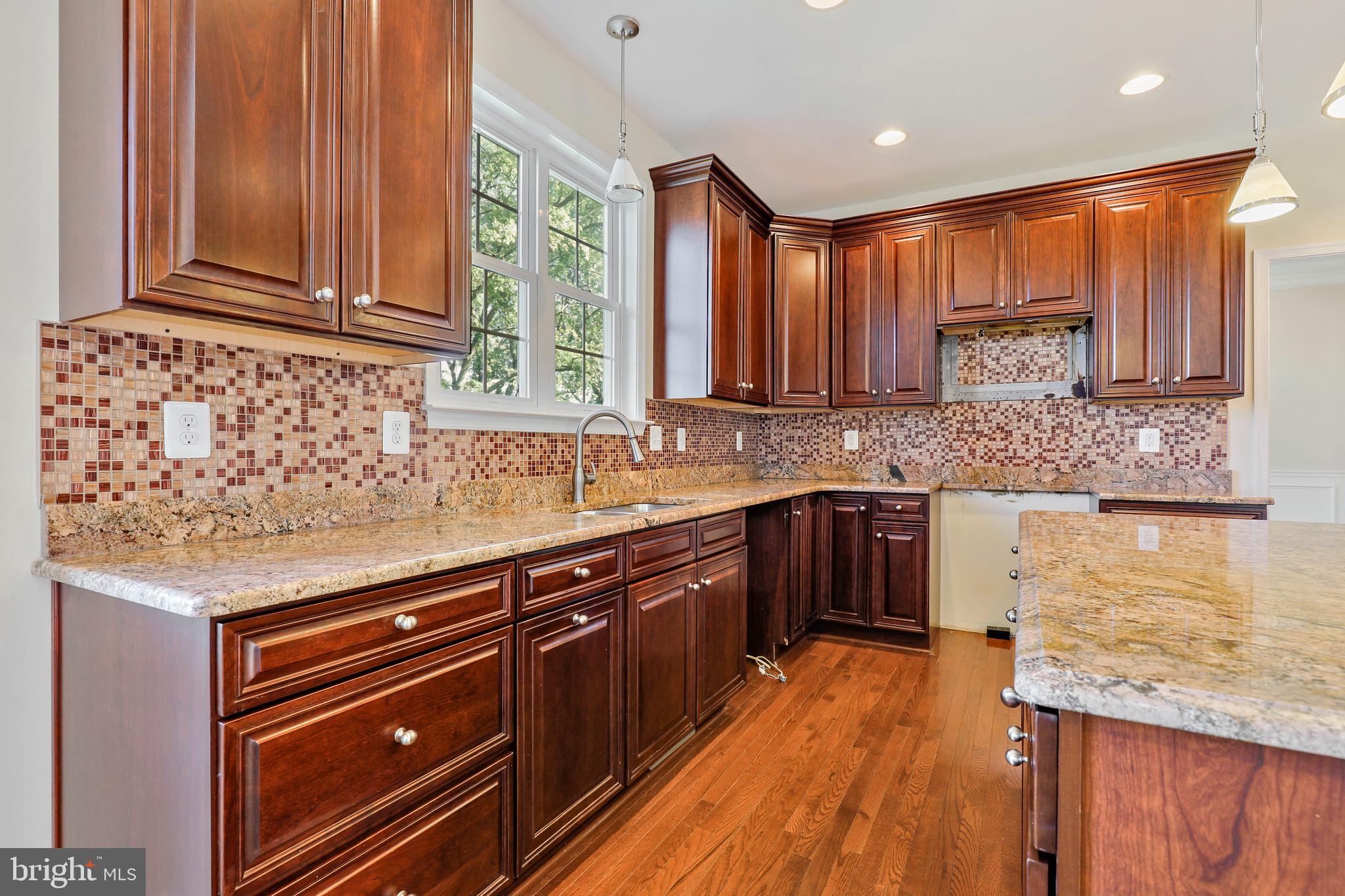 8906 Old Frederick Road Ellicott City, MD 21043 - Photo 22 of 77 Kitchen
