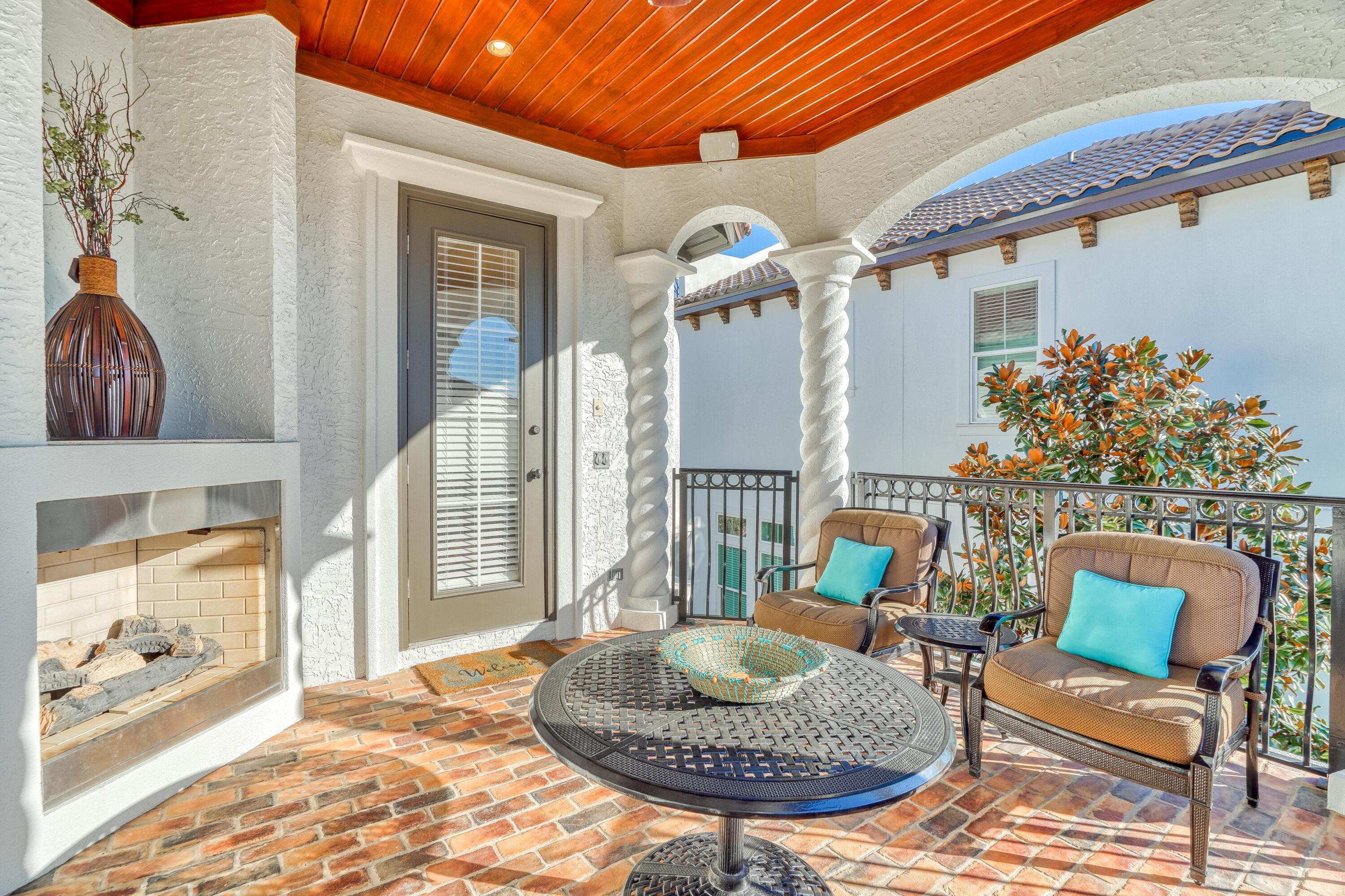 89 Palmeira Way Santa Rosa Beach, FL 32459 - Photo 20 of 64 a living room with furniture and a potted plant