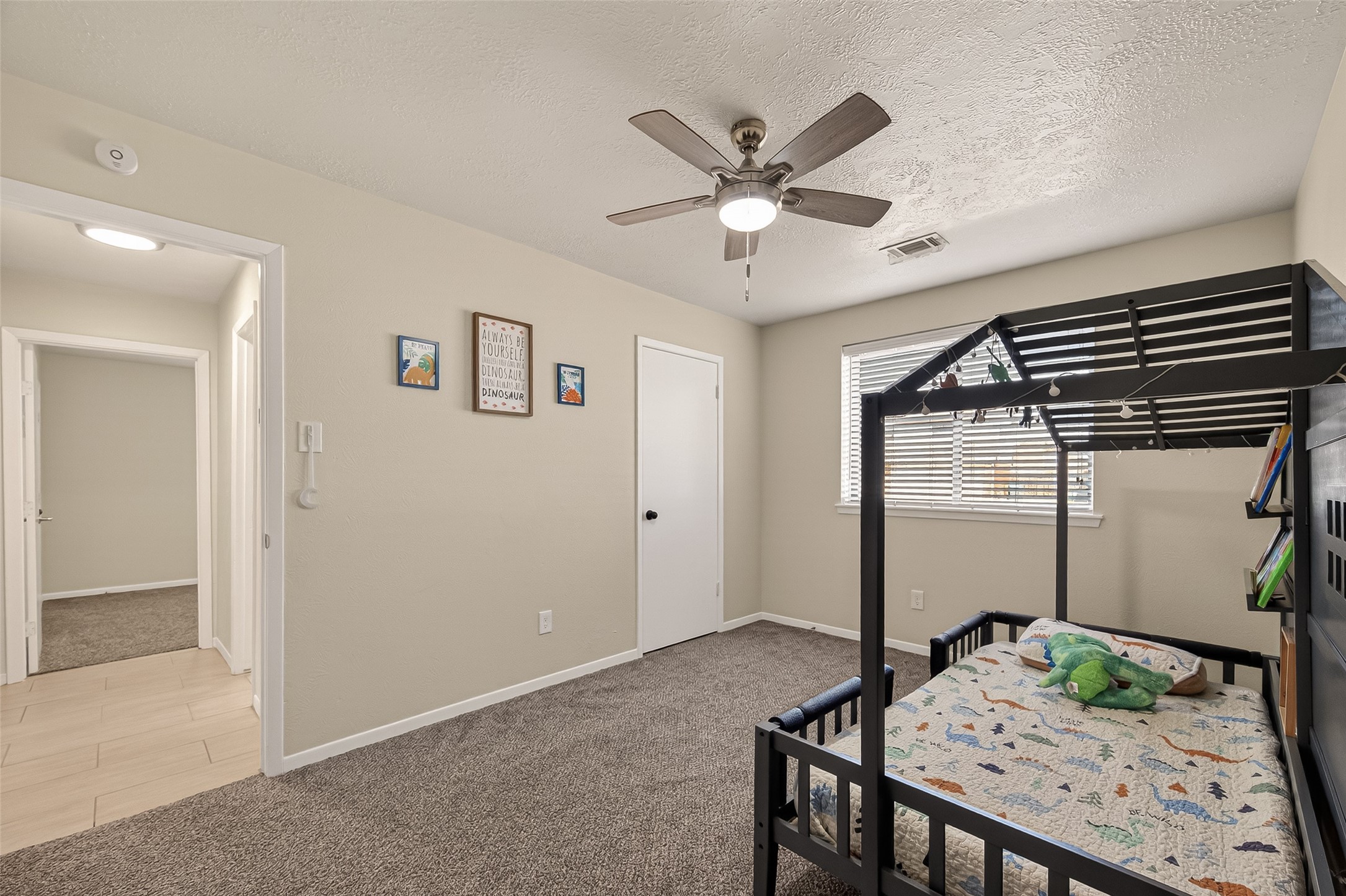555 Shealy Street Houston, TX 77598 - Photo 21 of 41 a view of a livingroom with furniture and window