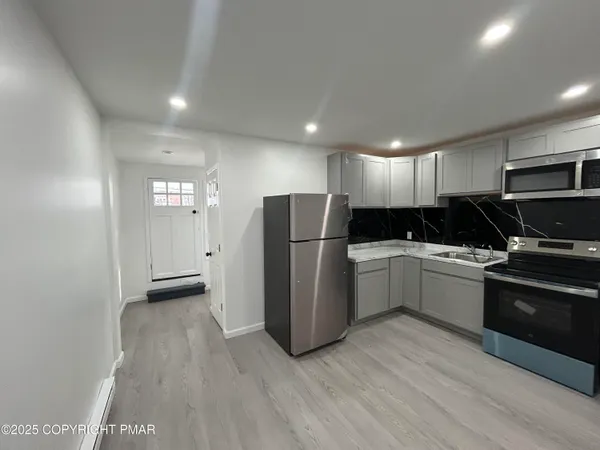 $1,300 | 222 West Patterson Street, Unit 4, Lansford, PA 18232
