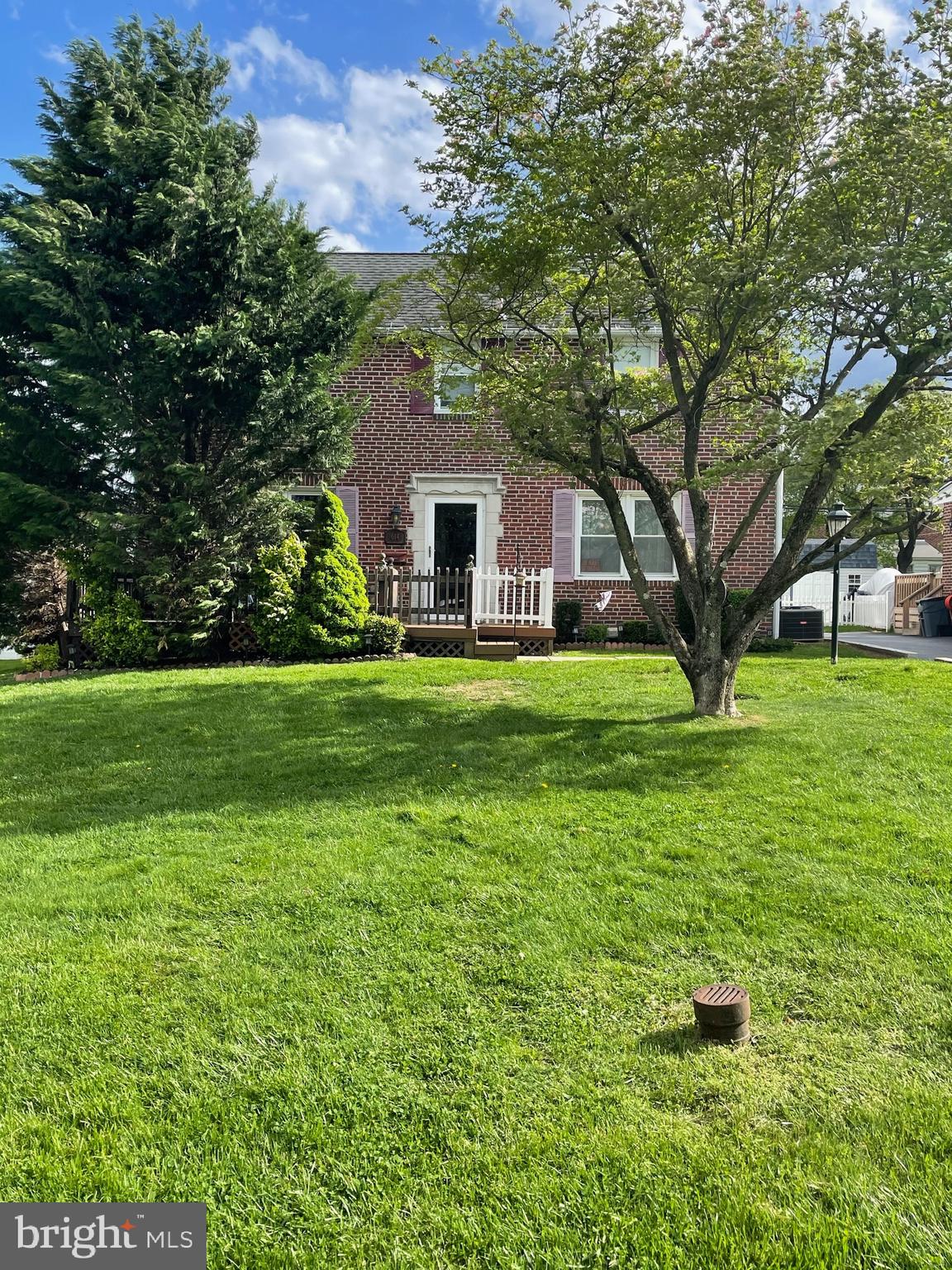 614 Dutton Circle Springfield, PA 19064 - Photo 2 of 19