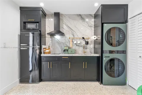 $1,162,500 | 256 Northwest 57th Street, Miami, FL 33127