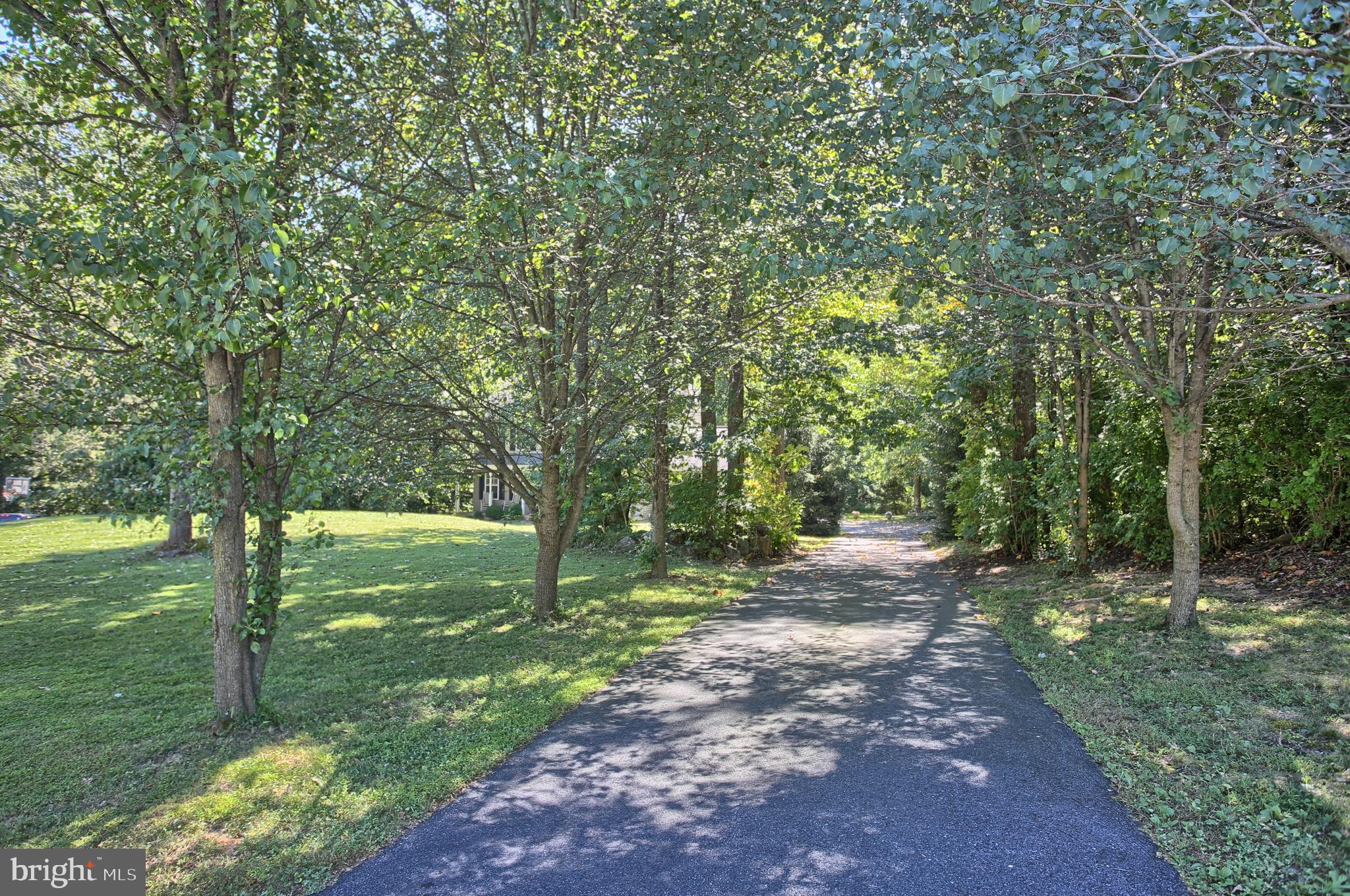 680 Woodburne Road Lewisberry, PA 17339 - Photo 3 of 39