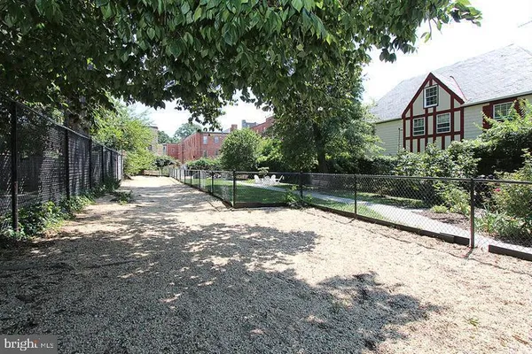 $2,900 | 3024 Wisconsin Avenue Northwest, Unit B12, Washington, DC 20016