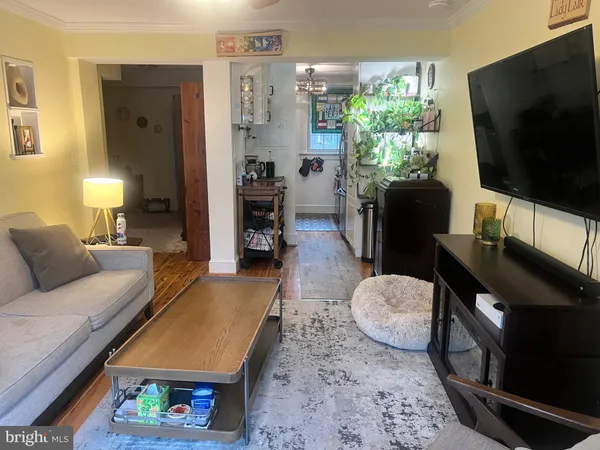 $2,900 | 3024 Wisconsin Avenue Northwest, Unit B12, Washington, DC 20016