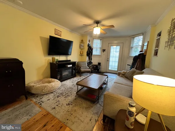 $2,900 | 3024 Wisconsin Avenue Northwest, Unit B12, Washington, DC 20016