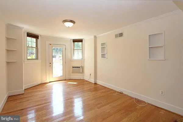 $2,900 | 3024 Wisconsin Avenue Northwest, Unit B12, Washington, DC 20016