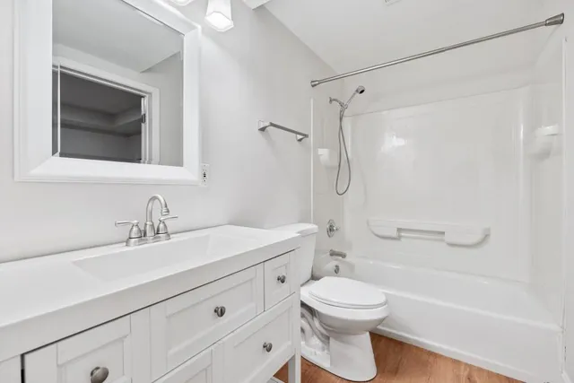 $1,299,888 | 6005 Bateau Drive, Flowery Branch, GA 30542