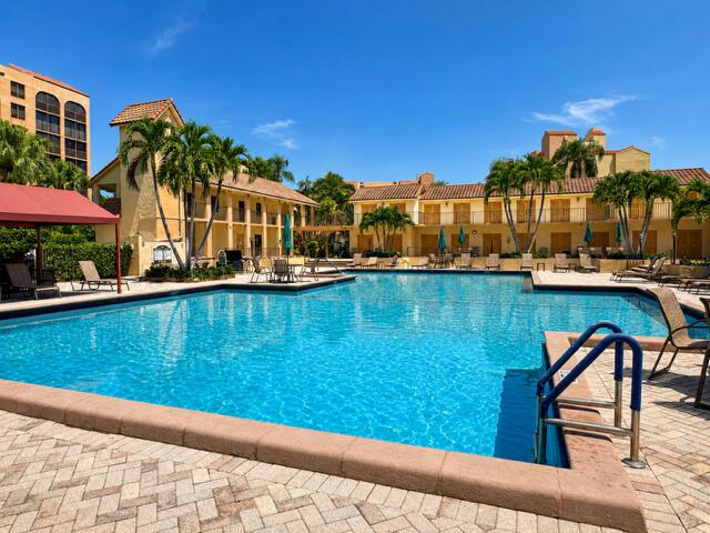 7170 Promenade Drive, Unit 101 Boca Raton, FL 33433 - Photo 21 of 30 Boca Pointe Promenade Pool