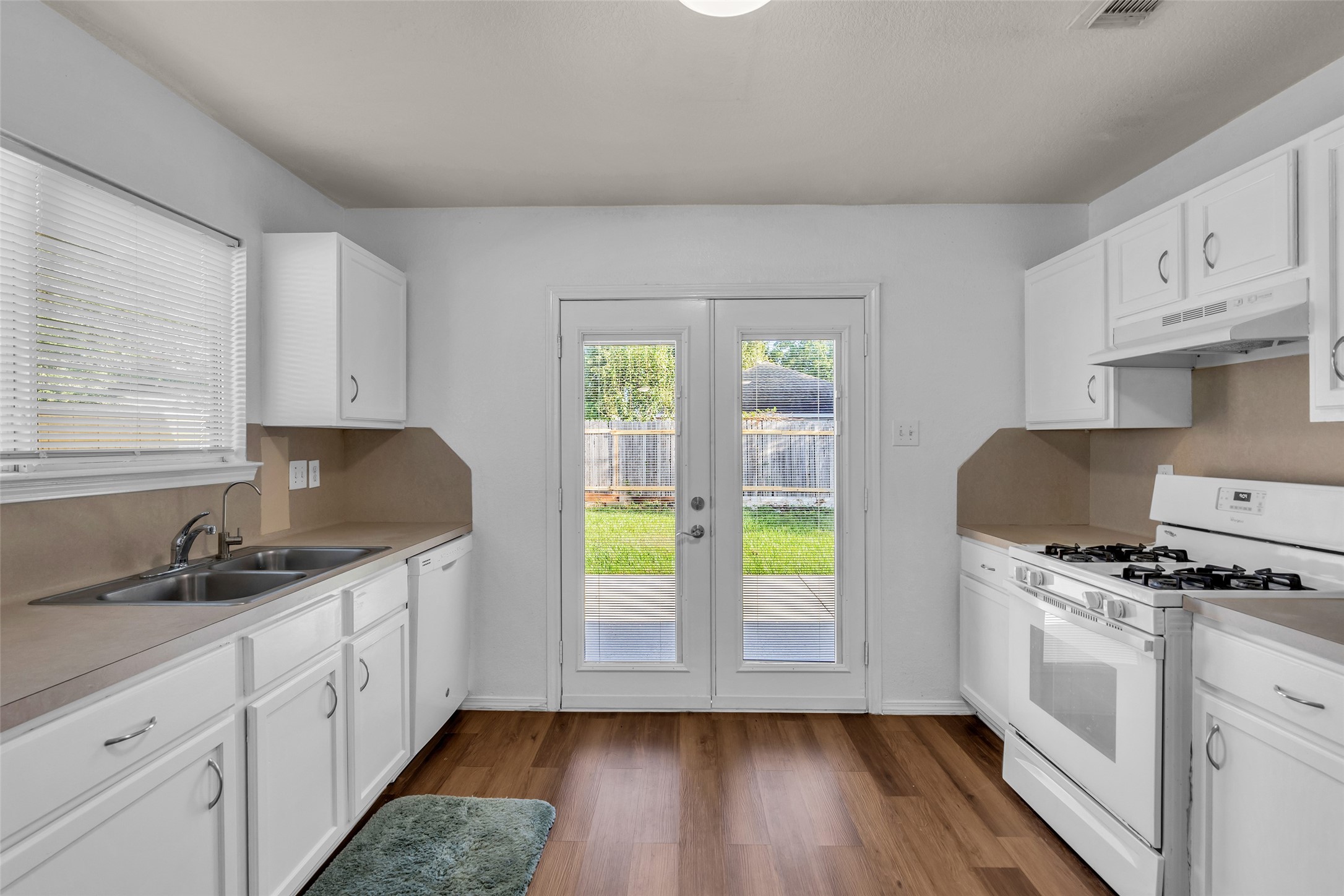 5006 Fox Mill Lane Spring, TX 77389 - Photo 13 of 18 Gallery Image 13