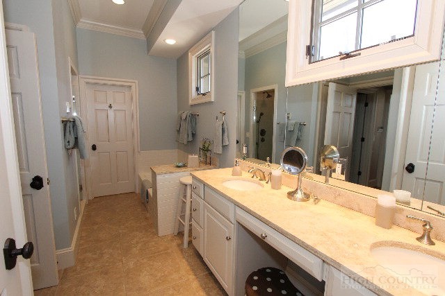 497 Ontario Ridge Boone, NC 28607 - Photo 4 of 29 Gallery Image 4
