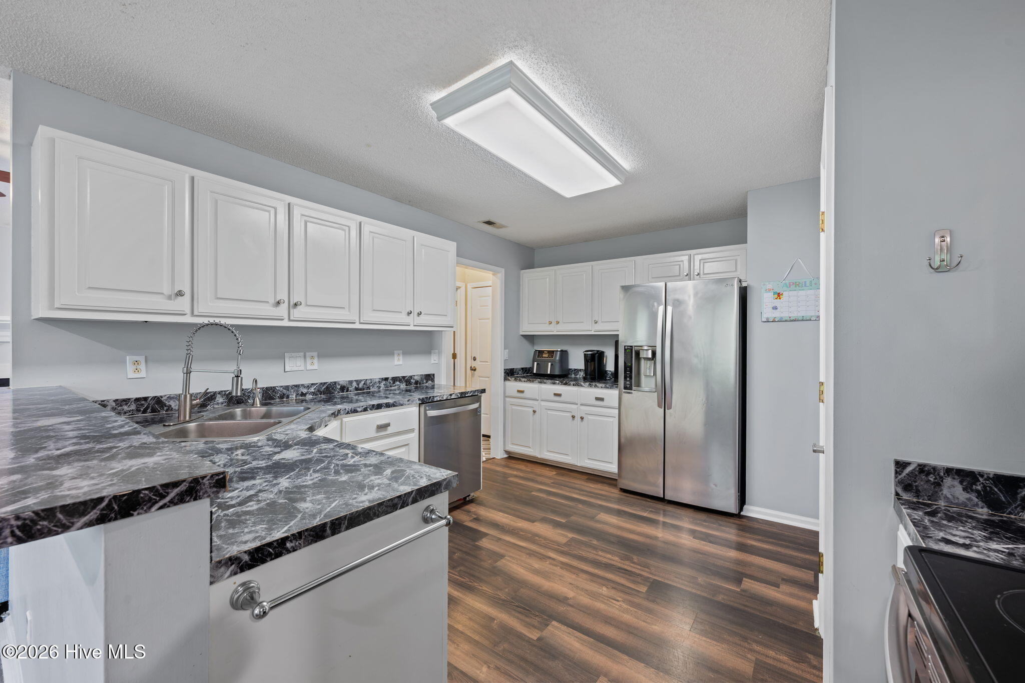 619 Fox Ridge Court Havelock, NC 28532 - Photo 12 of 42 kitchen with stainless steel appliances