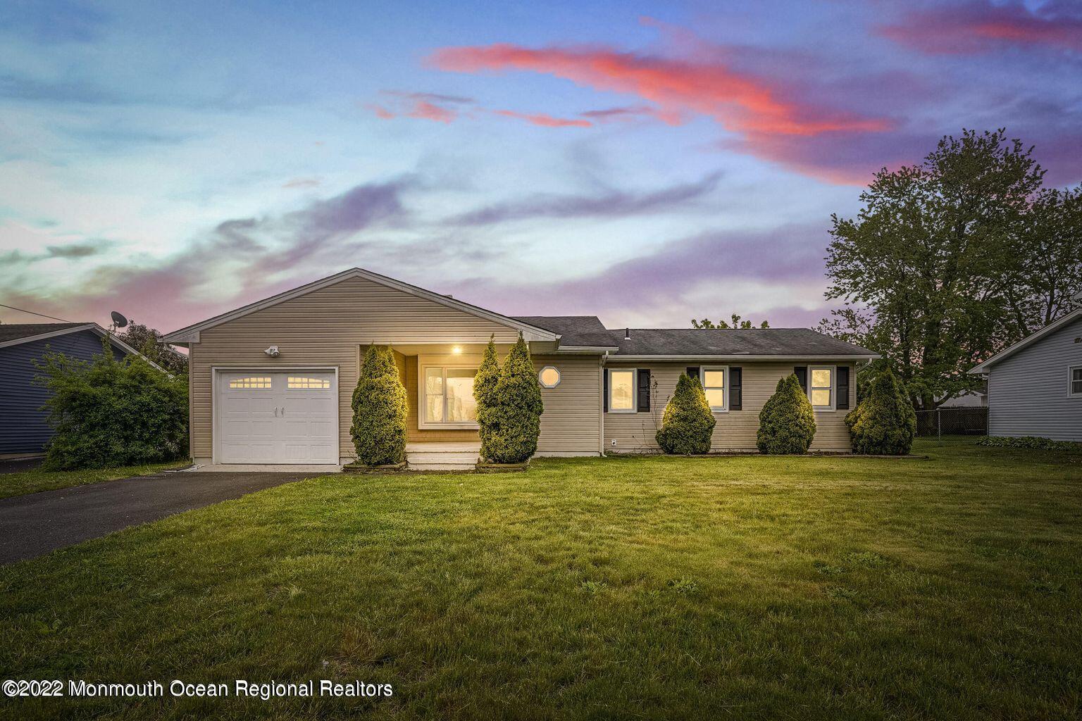 34 Bell Street Bayville, NJ 08721 - Photo 1 of 29 20220514132344173508000000-o
