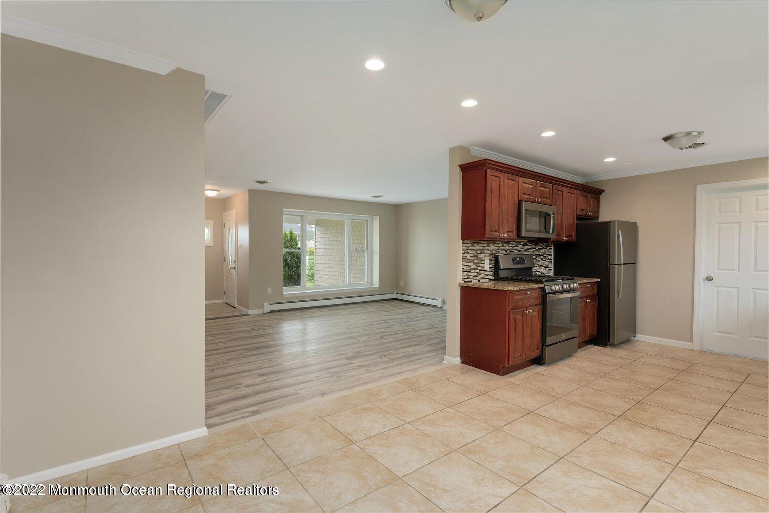 34 Bell Street Bayville, NJ 08721 - Photo 7 of 29 20220514132222200330000000-o