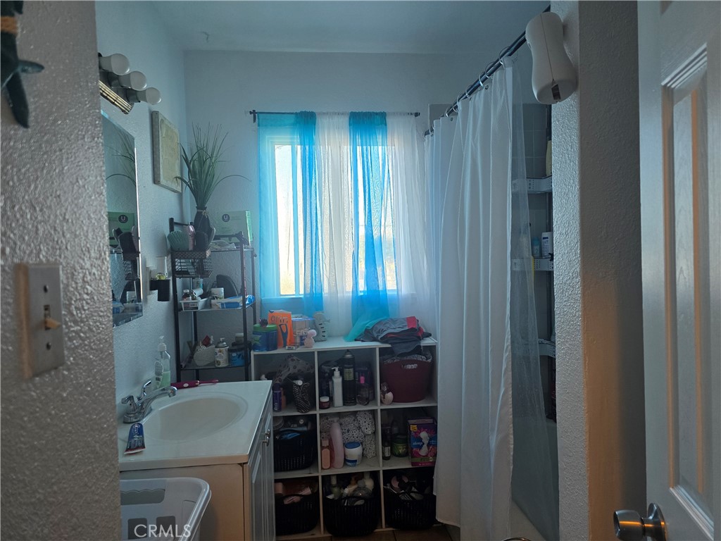 301 West Magnolia Street Compton, CA 90220 - Photo 9 of 20