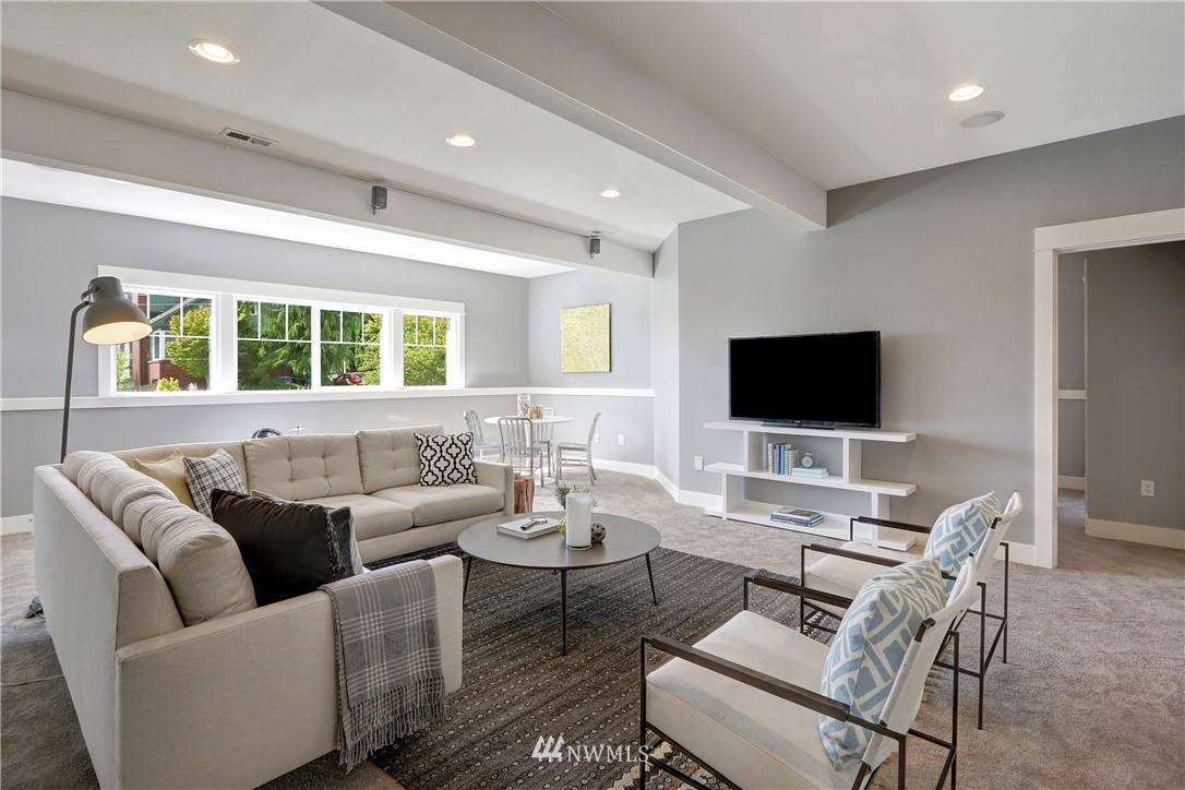 348 North 71st Street Seattle, WA 98103 - Photo 30 of 40 Gallery Image 30