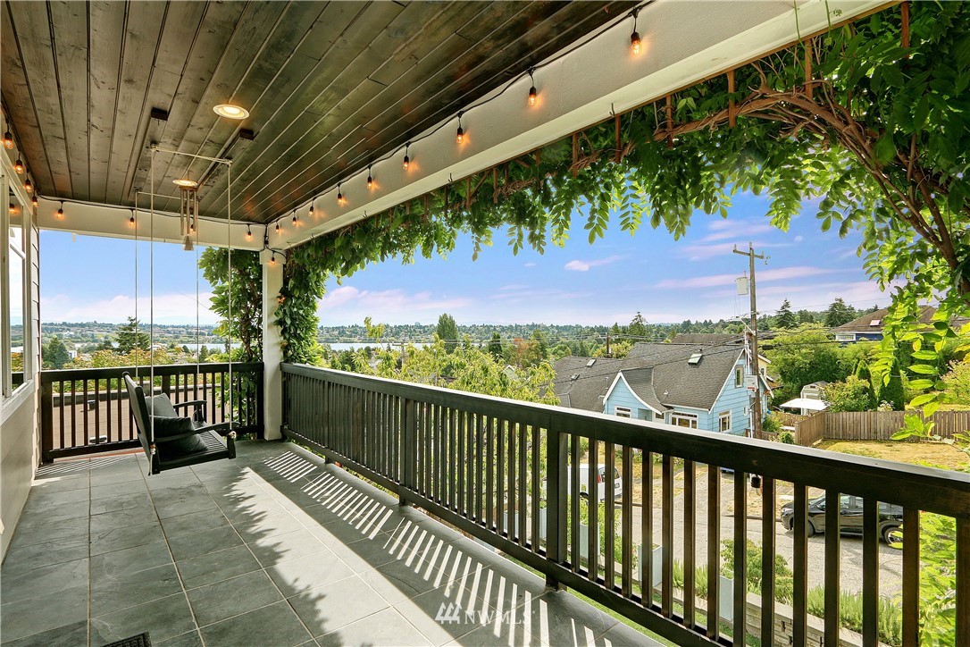 348 North 71st Street Seattle, WA 98103 - Photo 4 of 40 Gallery Image 4
