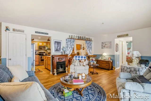 $260,000 | 3170 West Crystal Waters Drive, Unit 2, Holland, MI 49424