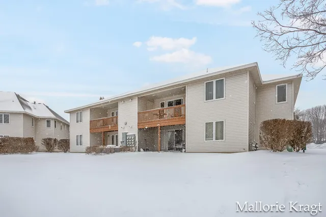 $260,000 | 3170 West Crystal Waters Drive, Unit 2, Holland, MI 49424