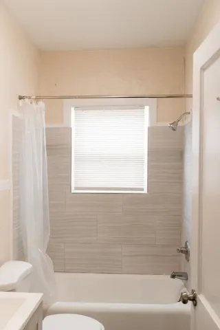 $1,050 | 515 North Monroe Street, Tallahassee, FL 32301