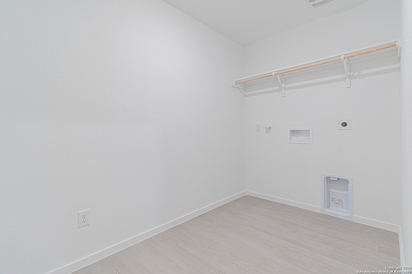 308 Kayden Court Marion, TX 78124 - Photo 17 of 23 a view of an empty room