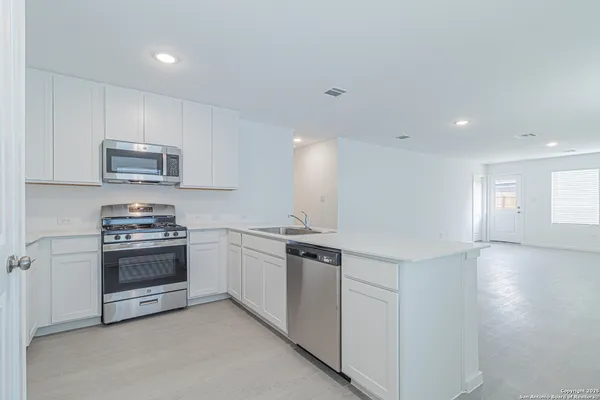 $2,089 | 308 Kayden Court, Marion, TX 78124