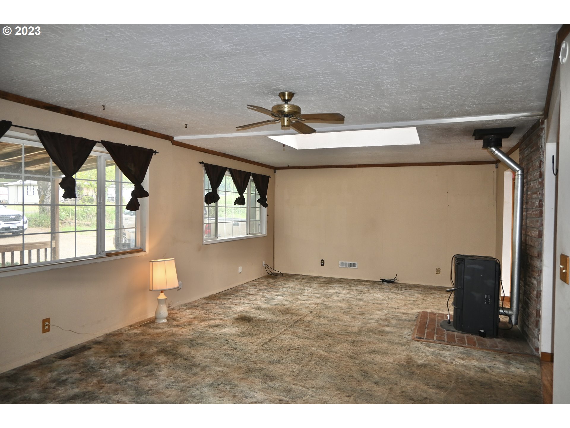 34150 Southeast Coupland Road Estacada, OR 97023 - Photo 4 of 35 Gallery Image 4