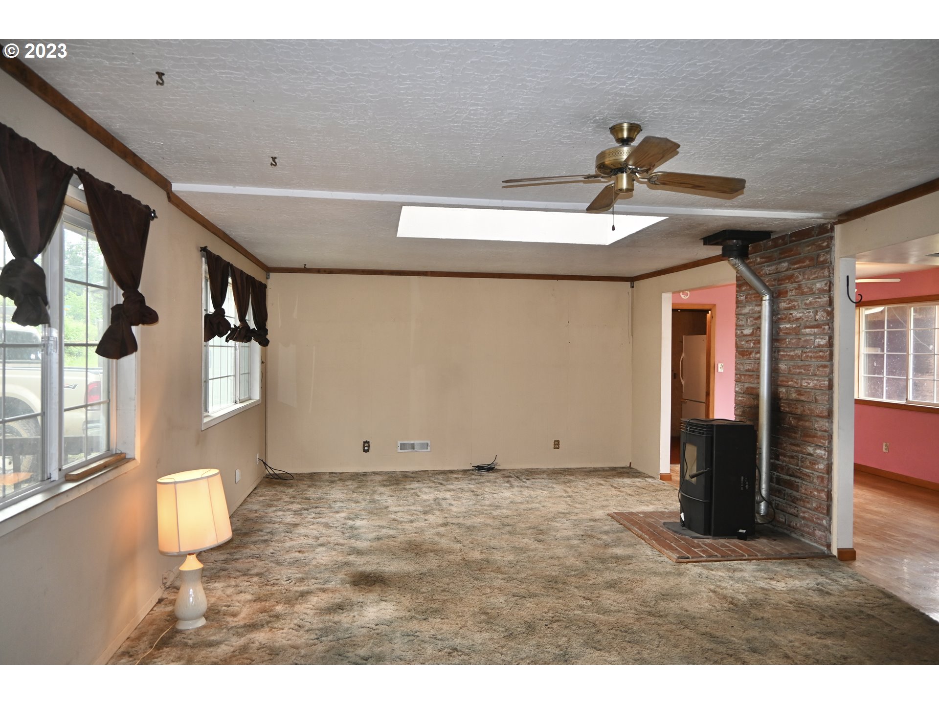 34150 Southeast Coupland Road Estacada, OR 97023 - Photo 5 of 35 Gallery Image 5