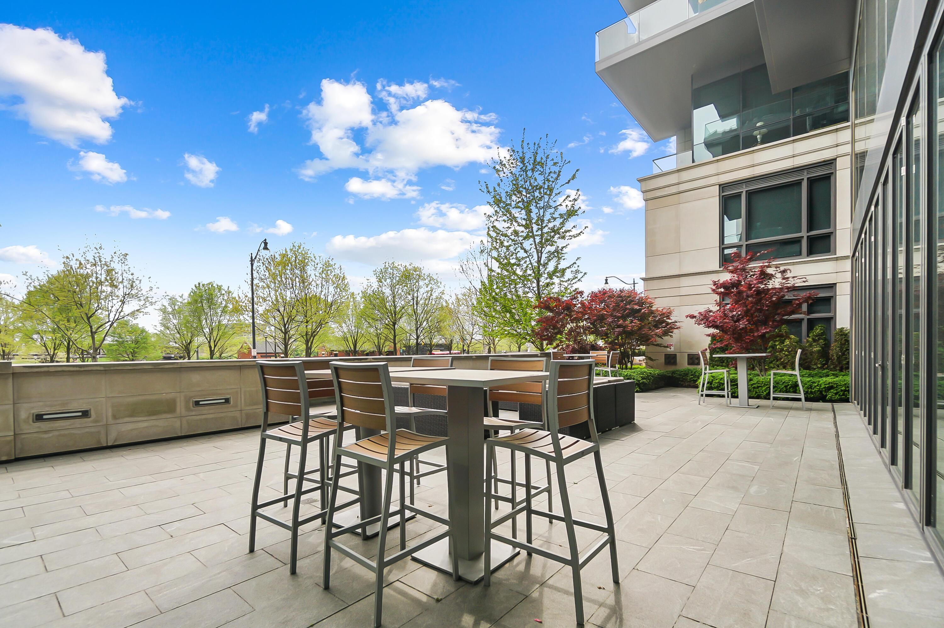 250 West Spring Street, Unit 925 Columbus, OH 43215 - Photo 41 of 57 Outdoor Common Area