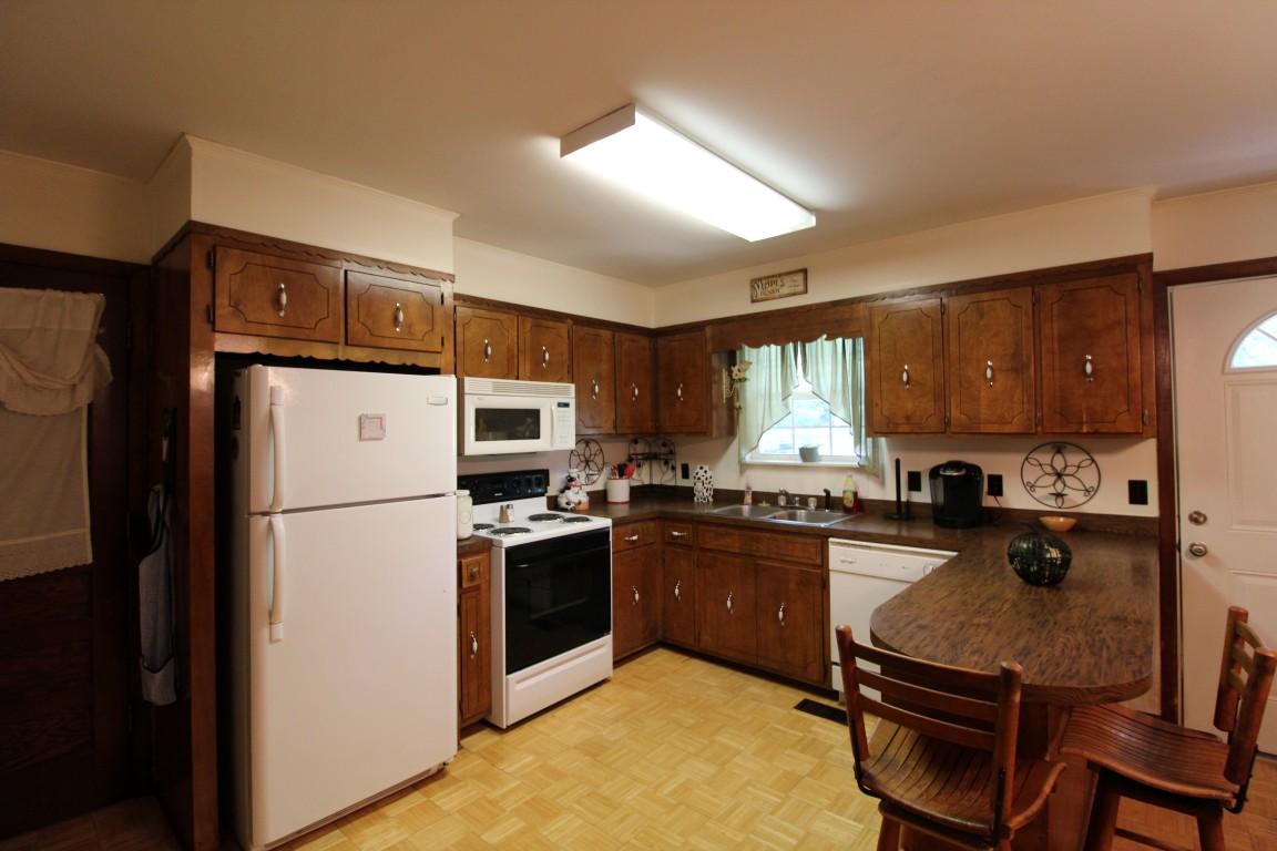 200 East Roddy Road Spring City, TN 37381 - Photo 12 of 41 kitchen 5 (Medium)