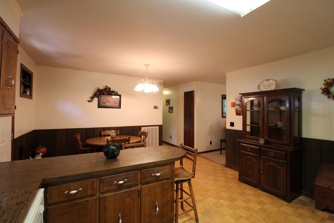 200 East Roddy Road Spring City, TN 37381 - Photo 15 of 41 kitchen to breakfast area (Medium)