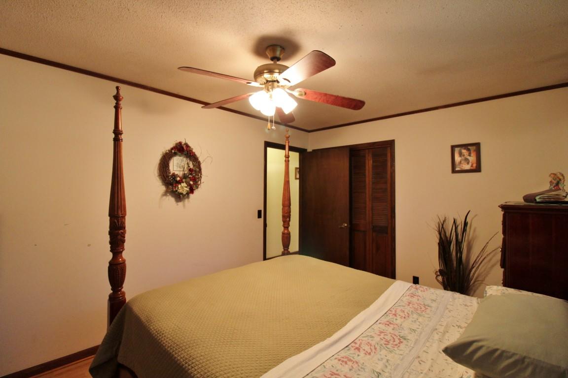 200 East Roddy Road Spring City, TN 37381 - Photo 21 of 41 master bedroom 4 (Medium)