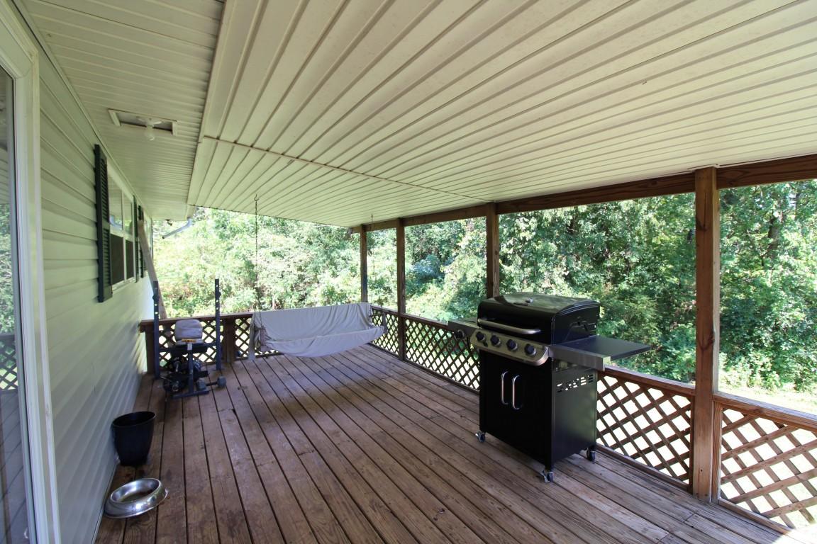 200 East Roddy Road Spring City, TN 37381 - Photo 33 of 41 back deck (Medium)