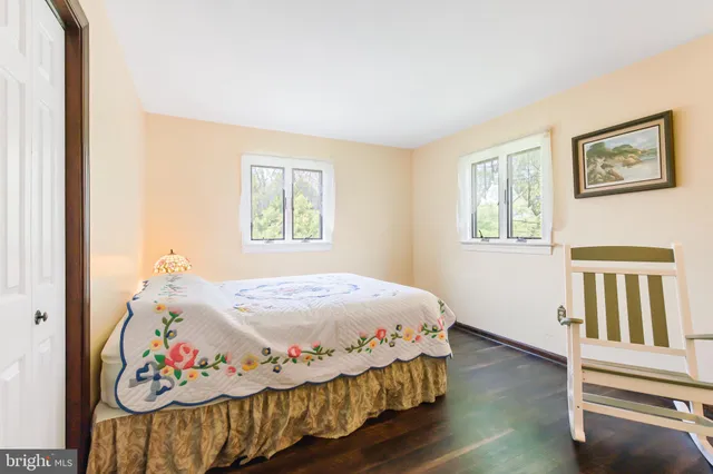 a view of an entryway with a window