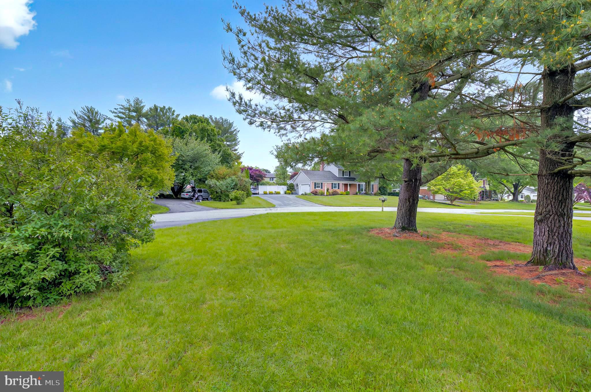 575 Millcross Road Lancaster, PA 17601 - Photo 43 of 47 a view of yard with green space and trees