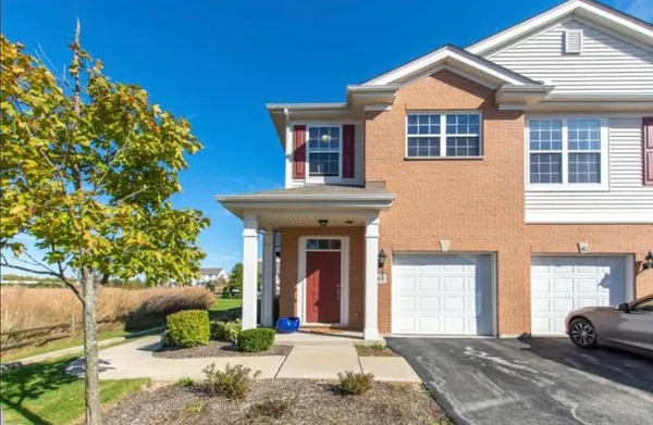 $295,000 | 7520 Claridge Drive, Unit F, Bridgeview, IL 60455