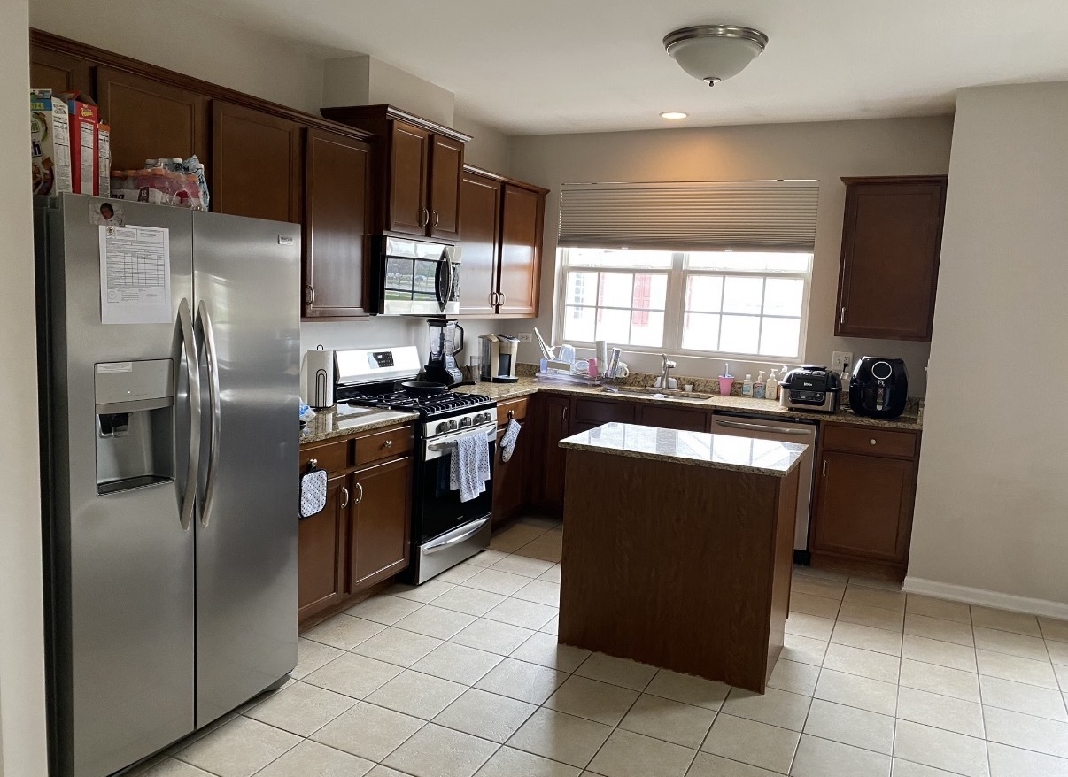 7520 Claridge Drive, Unit F Bridgeview, IL 60455 - Photo 3 of 14