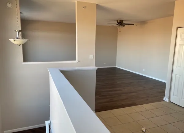 $295,000 | 7520 Claridge Drive, Unit F, Bridgeview, IL 60455