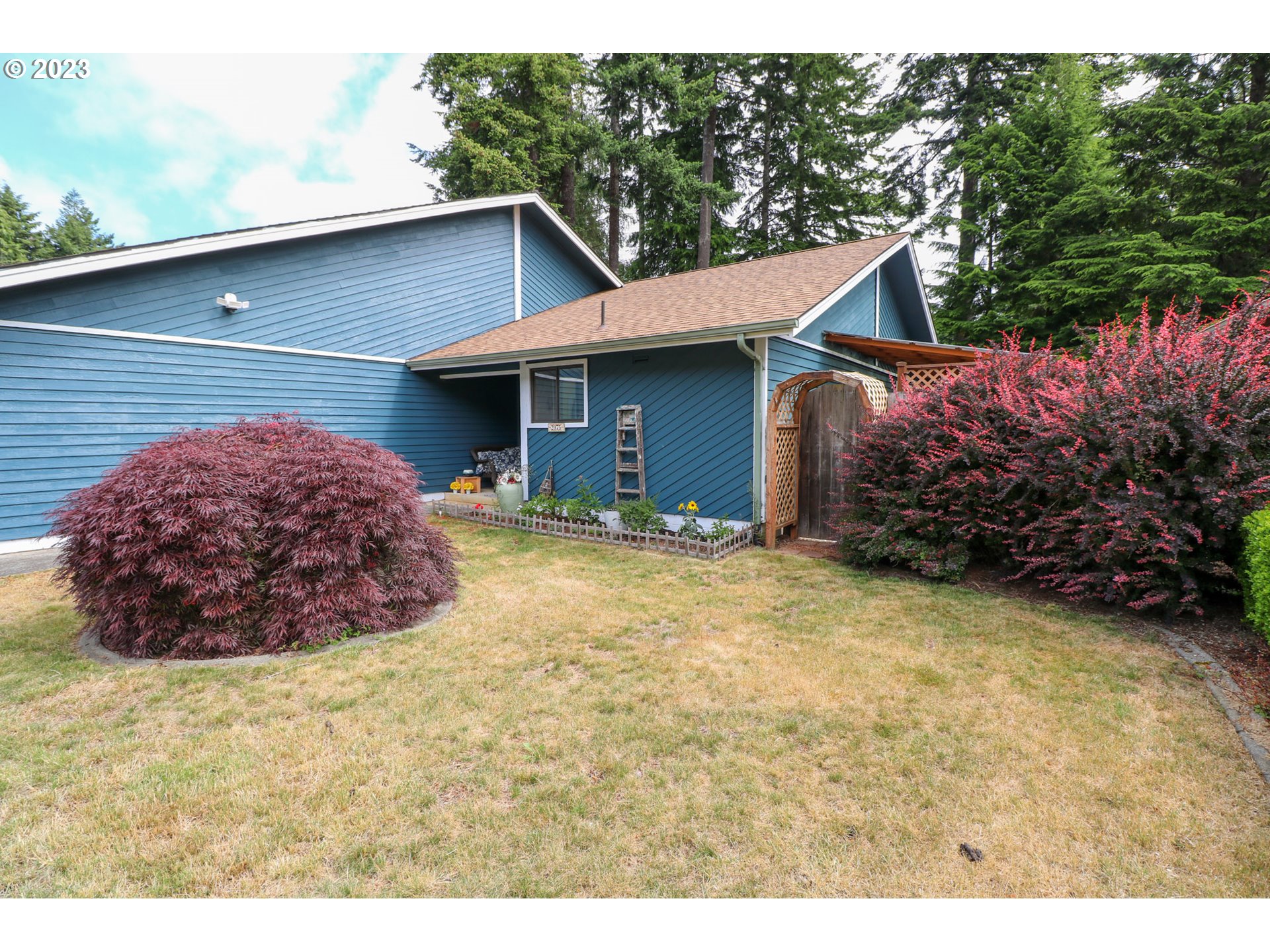 2075 Timberline Drive Coos Bay, OR 97420 - Photo 5 of 39 a view of a backyard