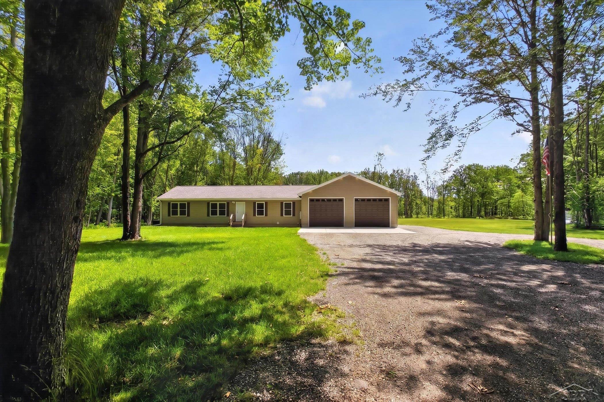 5590 North Jefferson Road Midland, MI 48642 - Photo 1 of 60