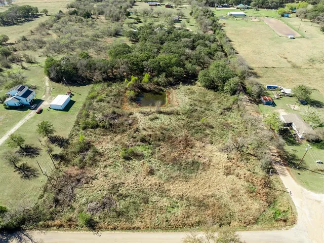 a view of a bird view of a house