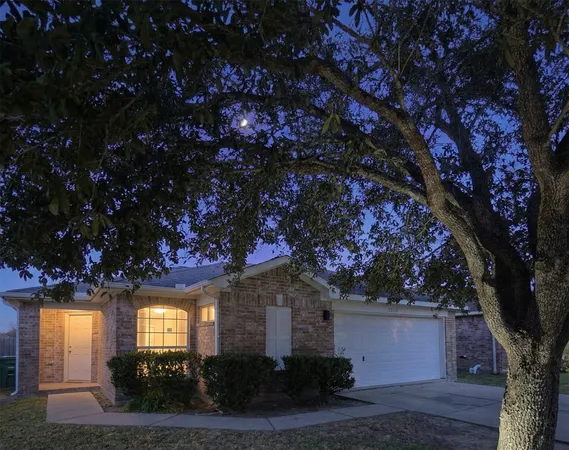 $2,135 | 5203 Panay Park Drive, Houston, TX 77048