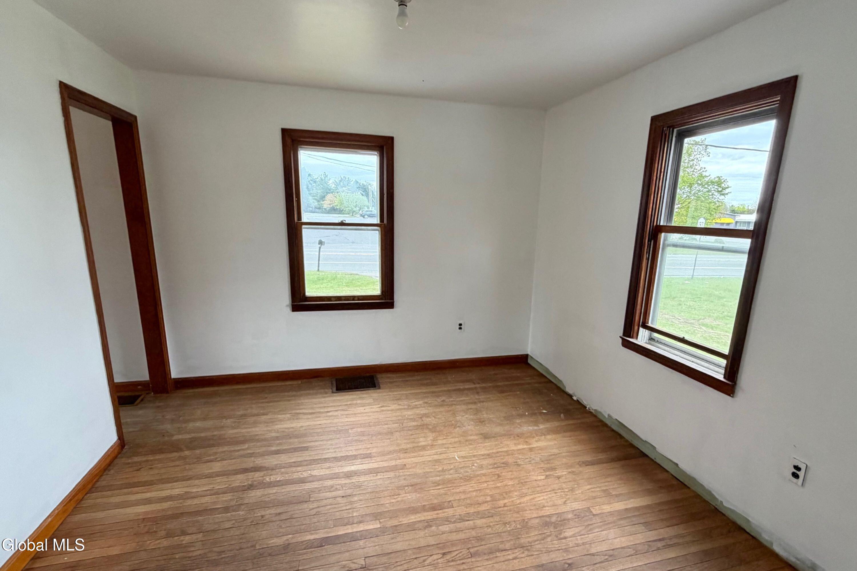 414 Reynolds Road Moreau, NY 12828 - Photo 6 of 17 414 Reynolds | Town of Moreau