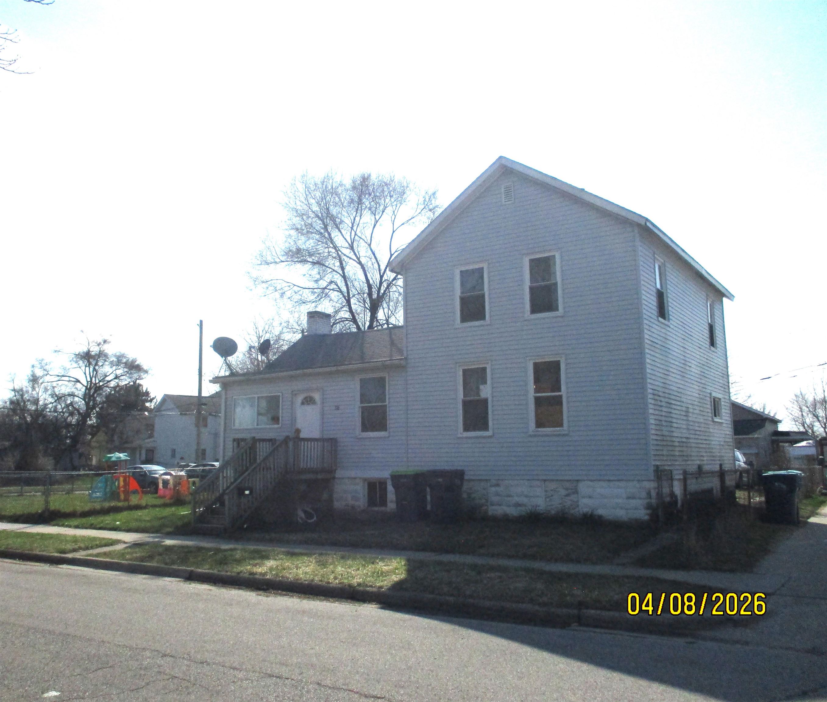316 Howard Street Bay City, MI 48708 - Photo 1 of 25