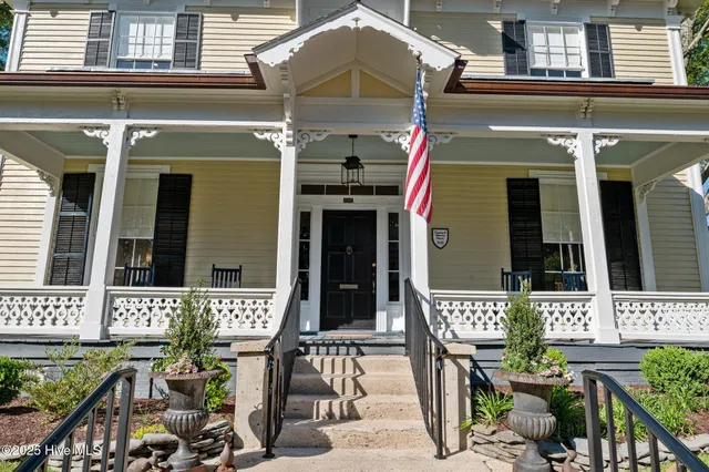 $799,000 | 626 West Main Street, Washington, NC 27889