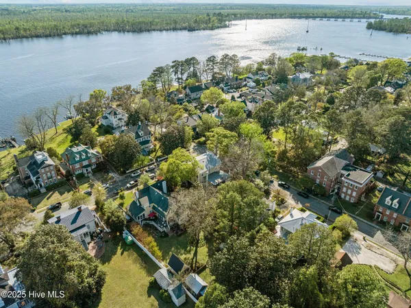$799,000 | 626 West Main Street, Washington, NC 27889