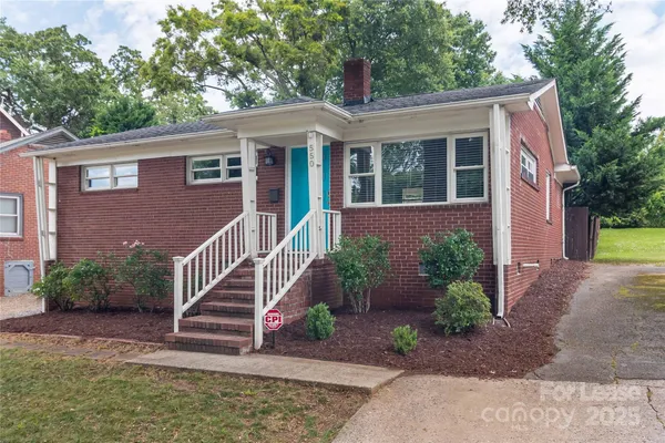 $2,250 | 550 West Kingston Avenue, Charlotte, NC 28203